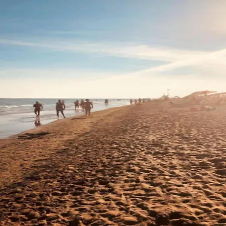 Lägenhet Enjoy Your In Our Lovely Flat With Garden *