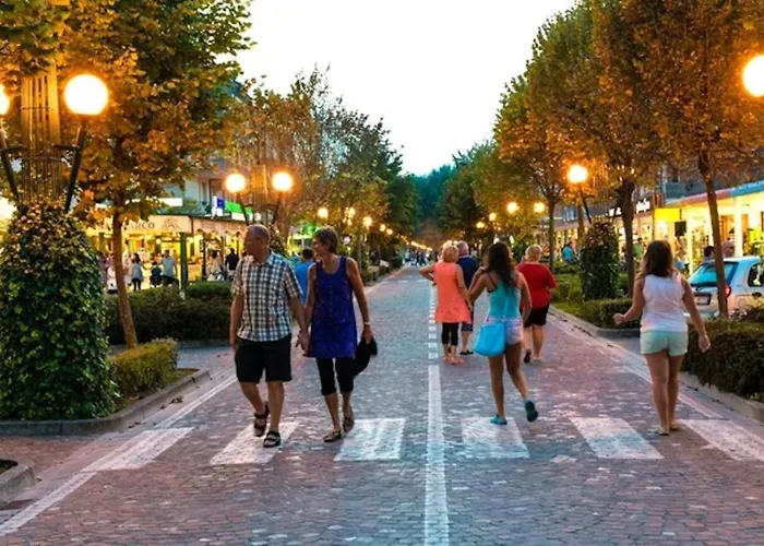 Enjoy Your In Our Lovely Flat With Garden *